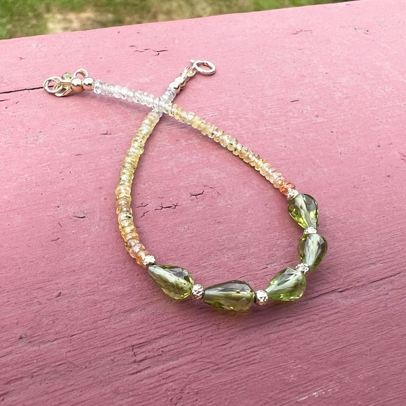 Natural Peridot and Yellow Sapphire Bracelet in Solid 14K Gold 585 - Picture 9 of 11